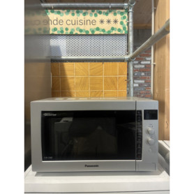 Four Micro ondes PANASONIC NNCD560M