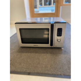 Four Micro ondes SAMSUNG CE107B